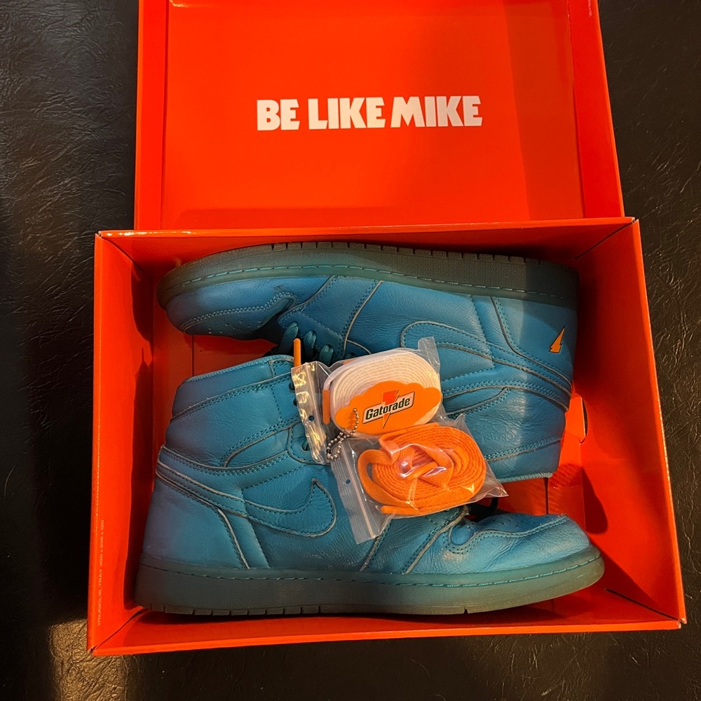 Jordan 1 x Gatorades Blue Lagoon